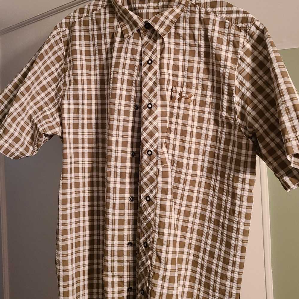 Large under Armour button up shirt, casual